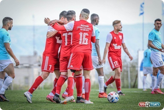 עוד ניצחון מרשים לטירה (נזיה סולטן)